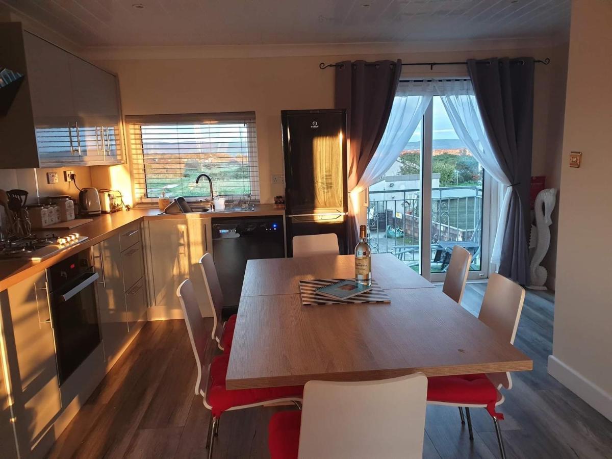 Combe-N-Sea Villa Haverigg Bagian luar foto
